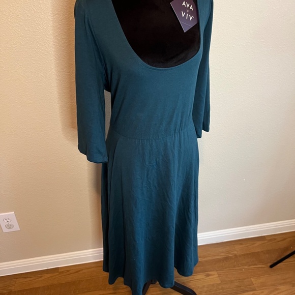 Ava & Viv Dress - Picture 2 of 4